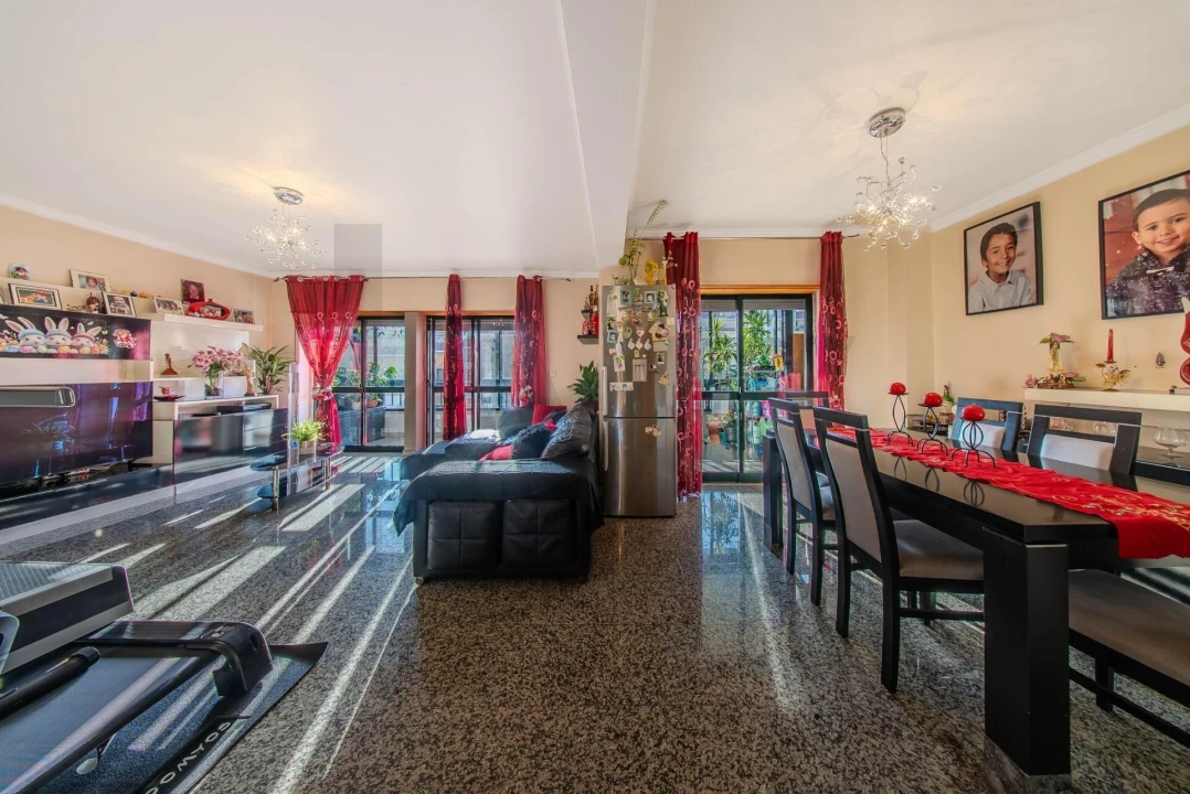 Apartamento T2 para Venda em Queluz e Belas Foto 4