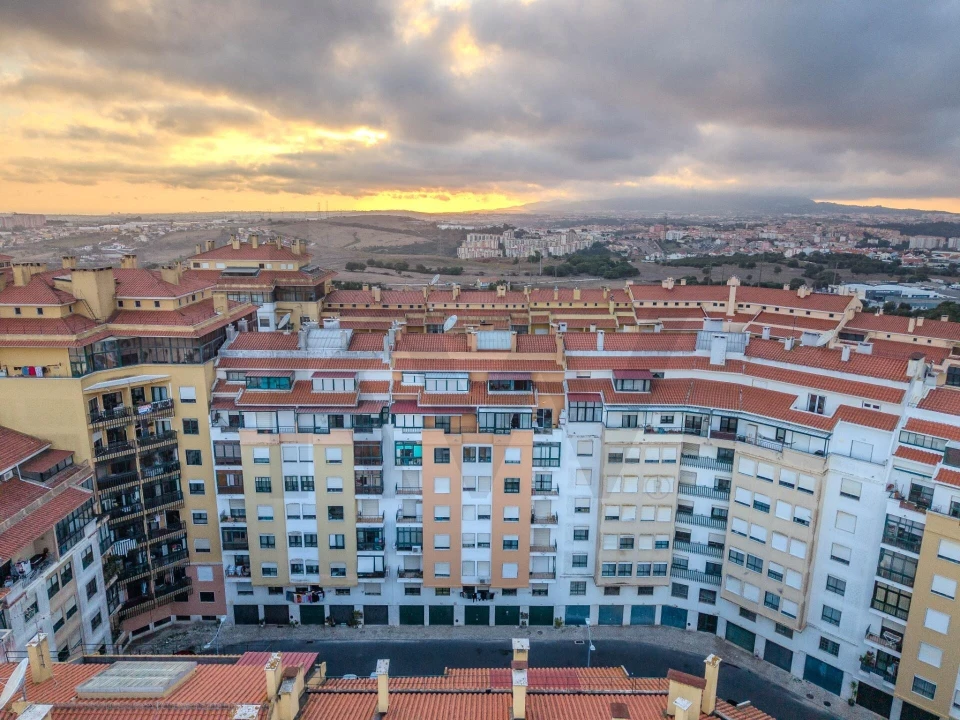 Apartamento T2 para Venda em Queluz e Belas Foto 43