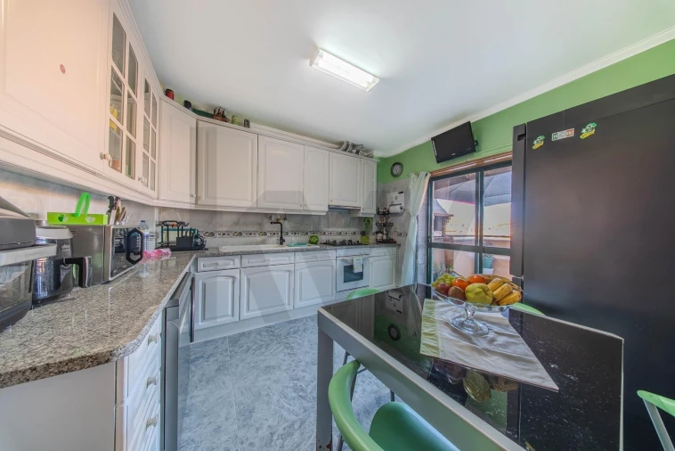 Apartamento T2 para Venda em Queluz e Belas Foto 17