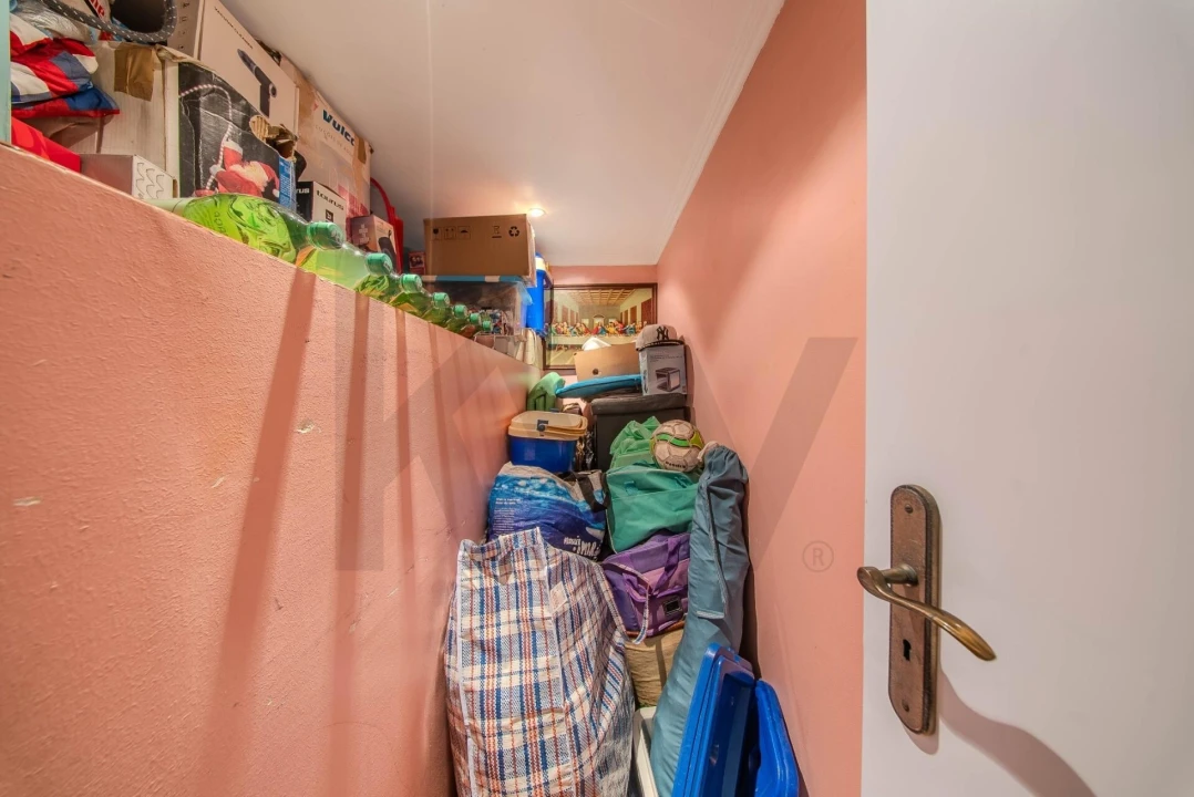Apartamento T2 para Venda em Queluz e Belas Foto 28