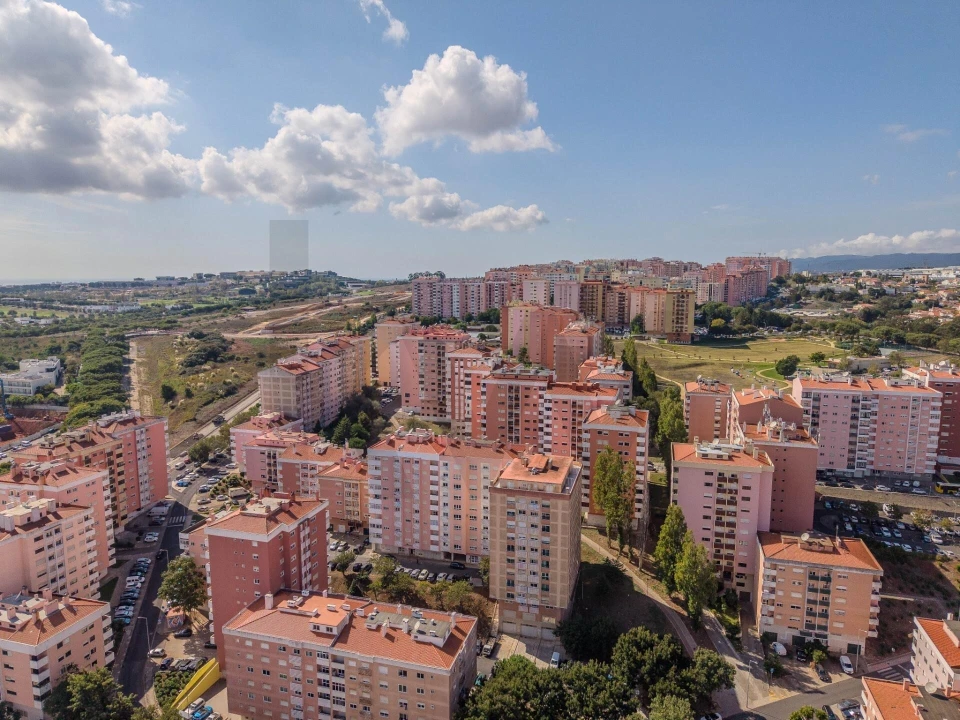 Apartamento T2 para Venda em Queluz e Belas Foto 34