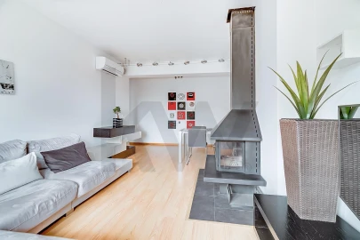 Apartamento T2 para Venda em Carnaxide e Queijas