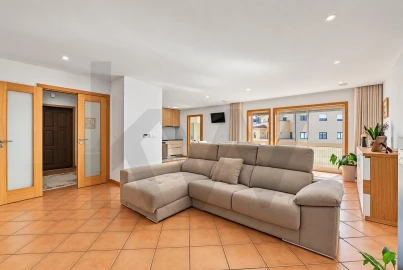 Apartamento T3 para Venda em Milheiros de Poiares