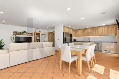 Apartamento T3 para Venda em Milheiros de Poiares
