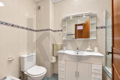 Apartamento T3 para Venda em Milheiros de Poiares