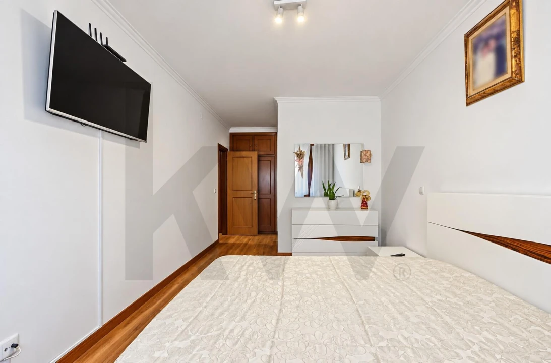 Apartamento T3 para Venda em Milheiros de Poiares Foto 16