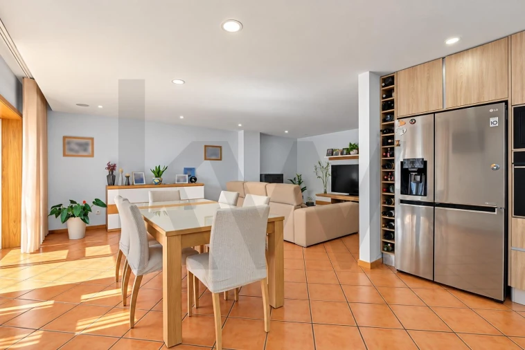 Apartamento T3 para Venda em Milheiros de Poiares Foto 4