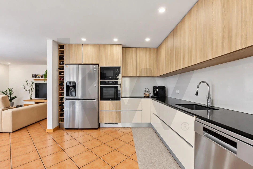 Apartamento T3 para Venda em Milheiros de Poiares Foto 3