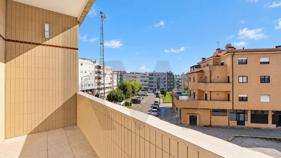 Apartamento T3 para Venda em Milheiros de Poiares