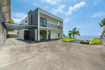 Moradia T3 para Venda em Funchal (Santa Luzia)