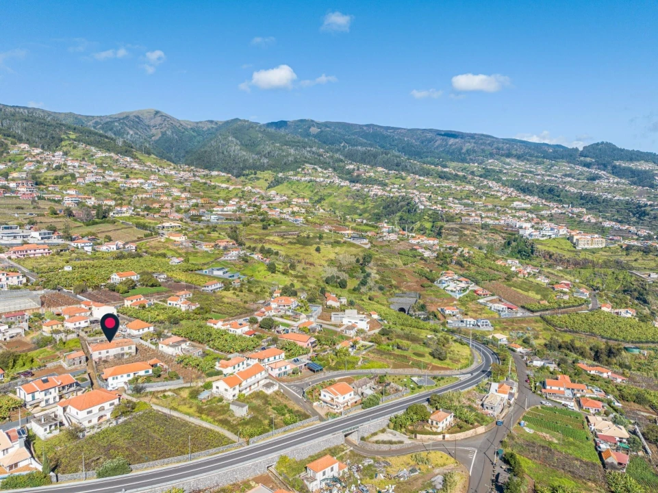 Moradia T5 para Venda em Estreito da Calheta Foto 11