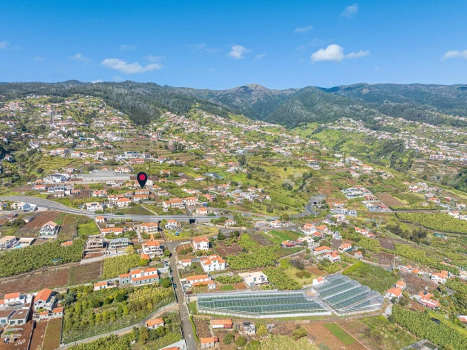 Moradia T5 para Venda em Estreito da Calheta Foto 9