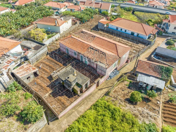 Moradia T5 para Venda em Estreito da Calheta Foto 8