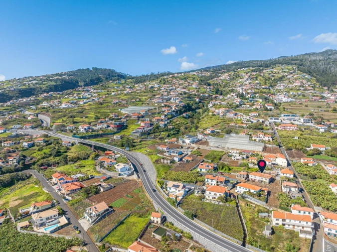 Moradia T5 para Venda em Estreito da Calheta Foto 10
