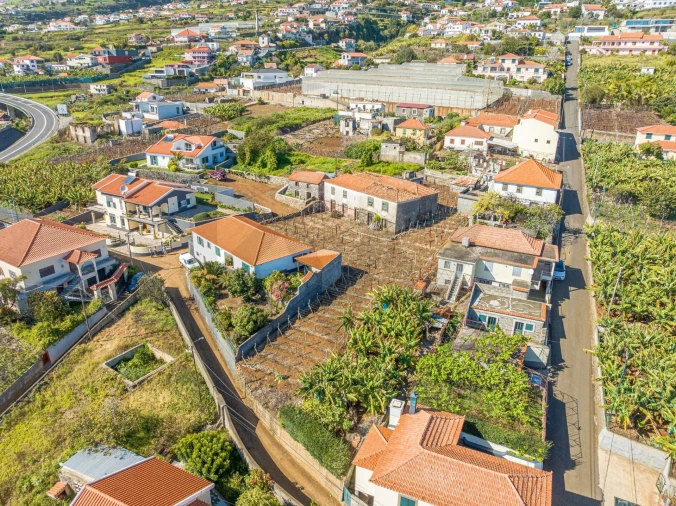 Moradia T5 para Venda em Estreito da Calheta Foto 4