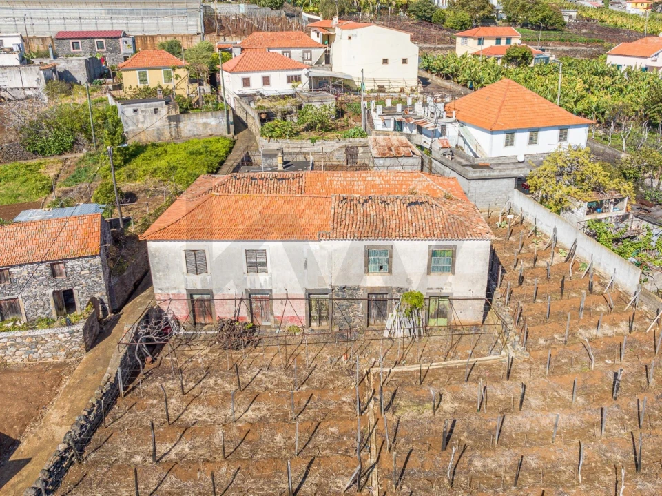 Moradia T5 para Venda em Estreito da Calheta Foto 6