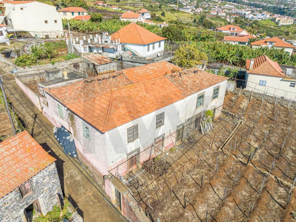 Moradia T5 para Venda em Estreito da Calheta Foto 7