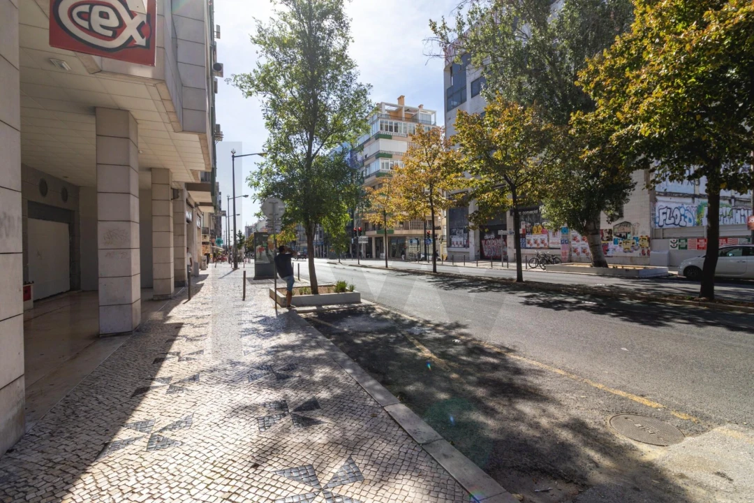 Apartamento T2 para Venda em Arroios Foto 25