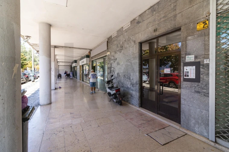 Apartamento T2 para Venda em Arroios Foto 23
