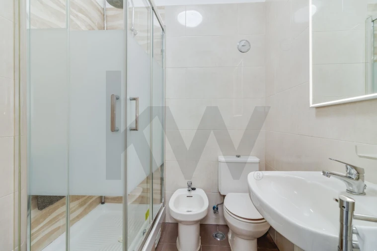 Apartamento T2 para Venda em Arroios Foto 12