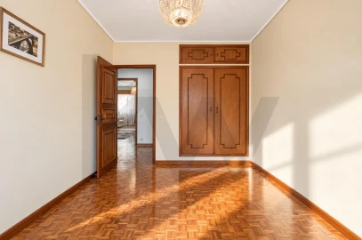 Apartamento T2 para Arrendamento em Espinho