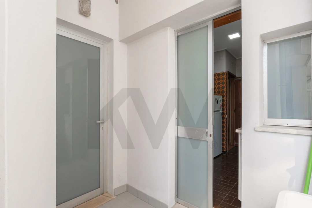 Apartamento T2 para Arrendamento em Espinho Foto 13