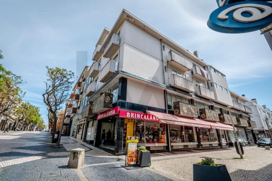 Apartamento T2 para Arrendamento em Espinho Foto 24