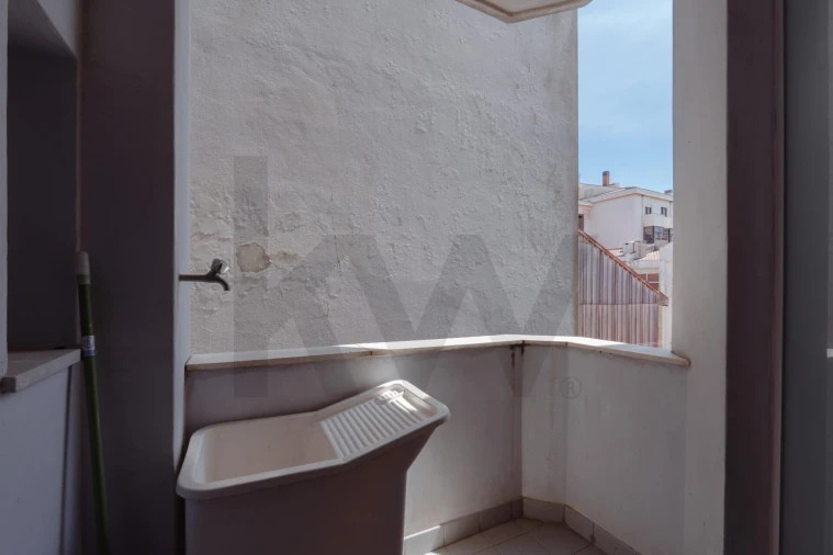 Apartamento T2 para Arrendamento em Espinho Foto 11