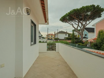 Moradia T4 para Arrendamento em Cascais e Estoril