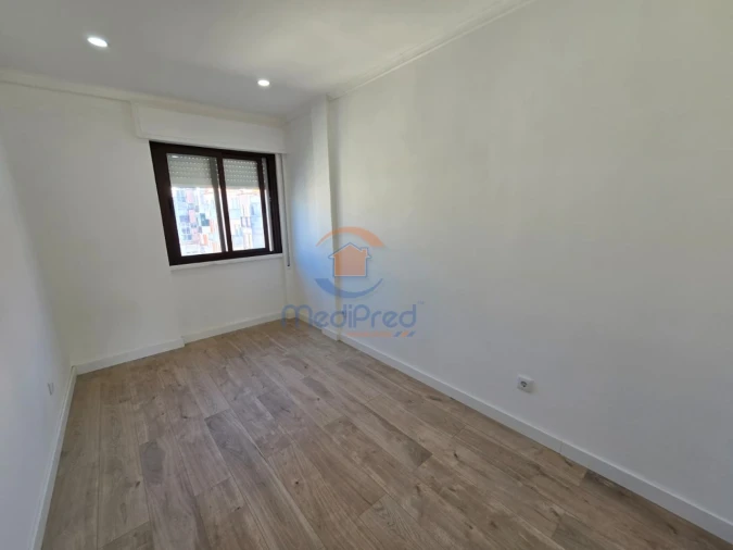 Apartamento T3 para Venda em Odivelas Foto 11