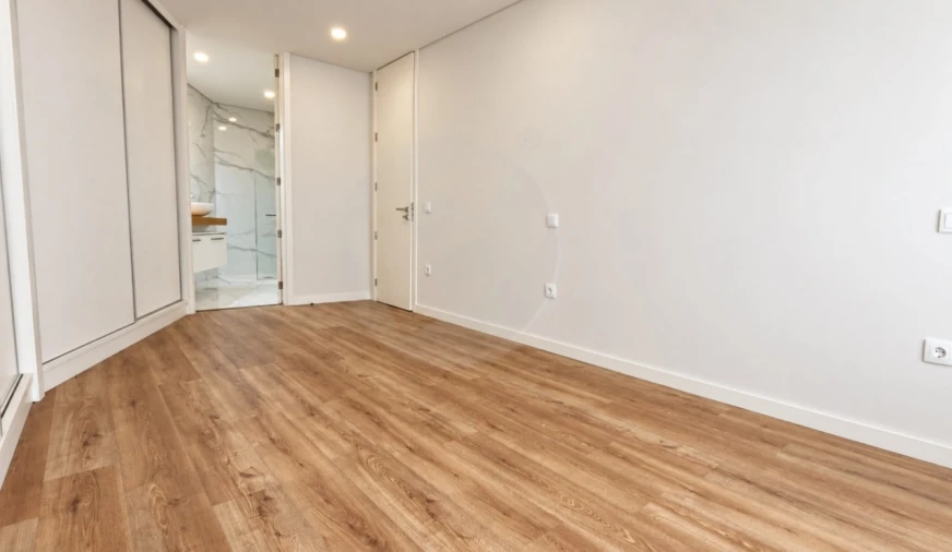Moradia T3 para Venda em Arvore Foto 10