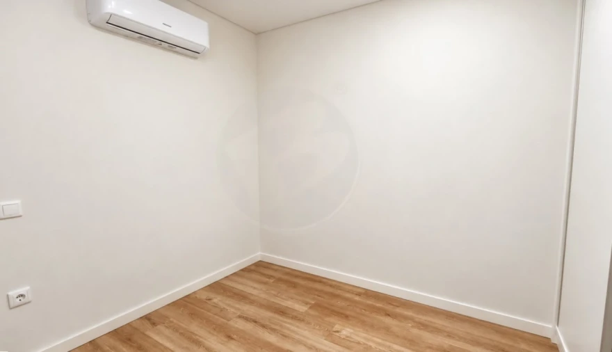 Moradia T3 para Venda em Arvore Foto 37