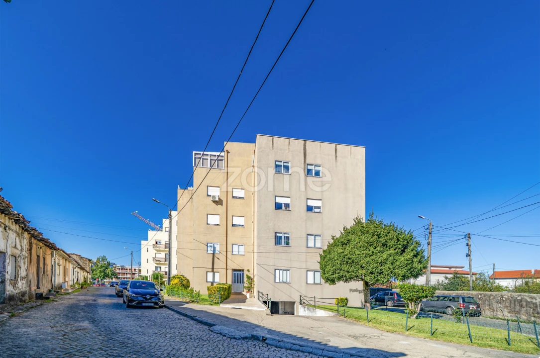 Apartamento T3 para Venda em Ferreiros e Gondizalves Foto 4