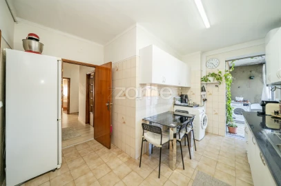 Apartamento T3 para Venda em Ferreiros e Gondizalves