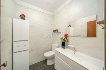 Apartamento T3 para Venda em Ferreiros e Gondizalves