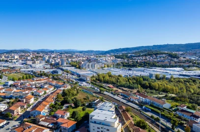 Apartamento T3 para Venda em Ferreiros e Gondizalves