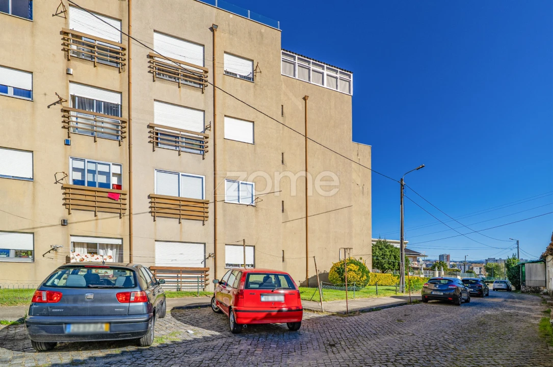 Apartamento T3 para Venda em Ferreiros e Gondizalves Foto 5