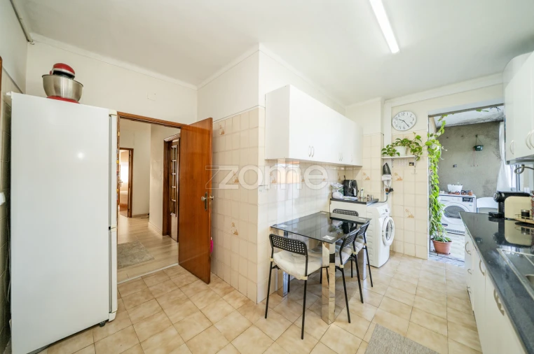 Apartamento T3 para Venda em Ferreiros e Gondizalves Foto 16