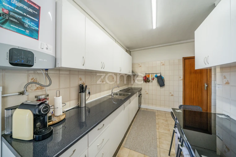 Apartamento T3 para Venda em Ferreiros e Gondizalves Foto 18