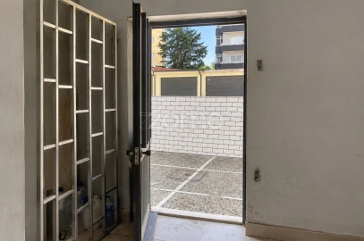 Negócio para Arrendamento em Aguas Santas