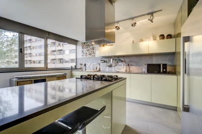 Apartamento T3 para Arrendamento em Oliveira, São Paio e São Sebastião