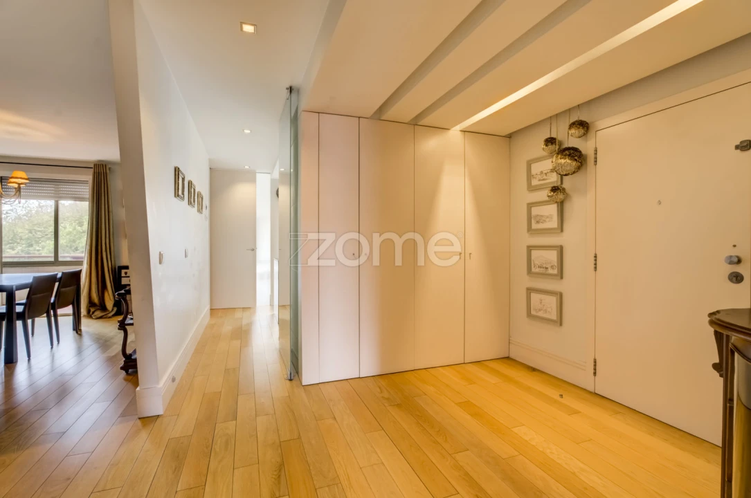 Apartamento T3 para Venda em Oliveira, São Paio e São Sebastião Foto 2