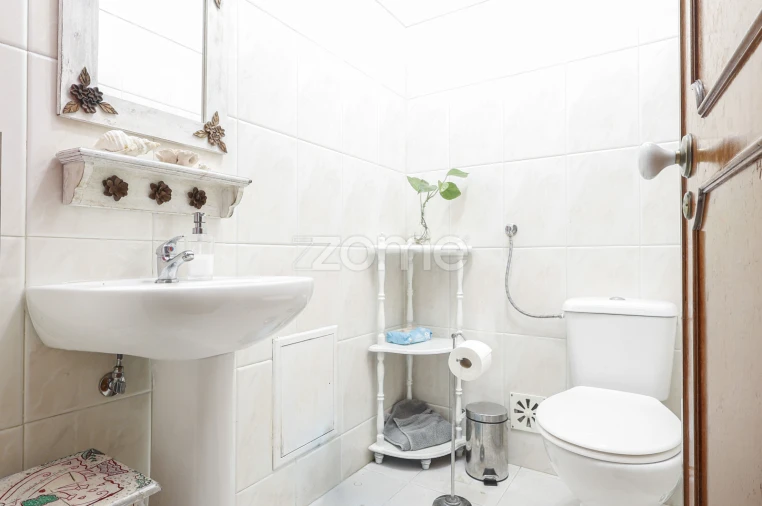 Apartamento T2 para Venda em São Domingos de Rana Foto 20
