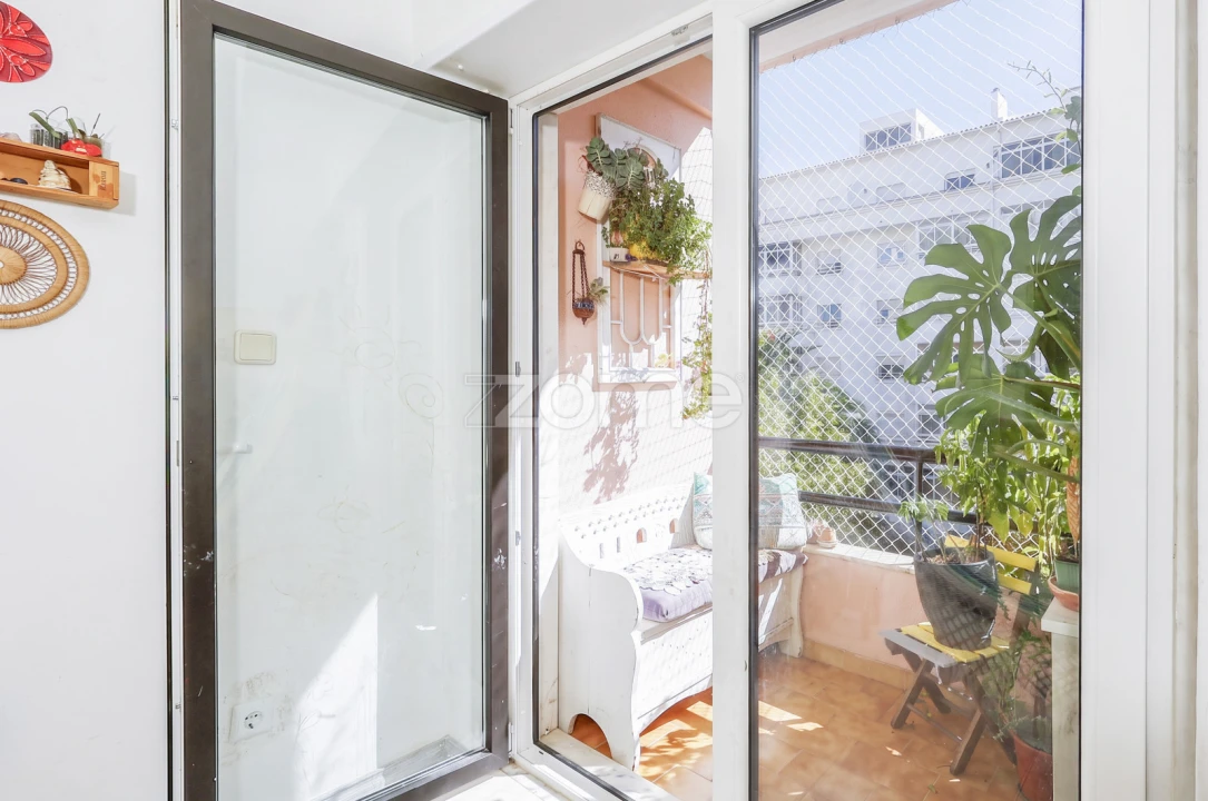 Apartamento T2 para Venda em São Domingos de Rana Foto 5