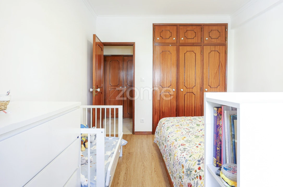 Apartamento T2 para Venda em São Domingos de Rana Foto 23