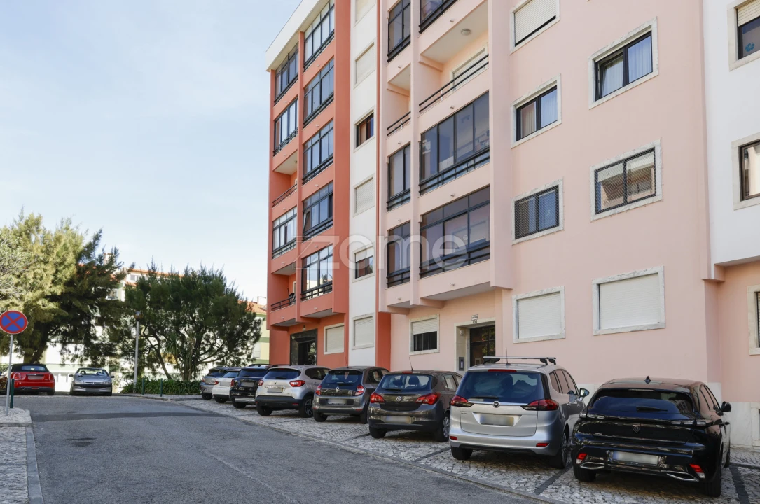 Apartamento T2 para Venda em São Domingos de Rana Foto 28