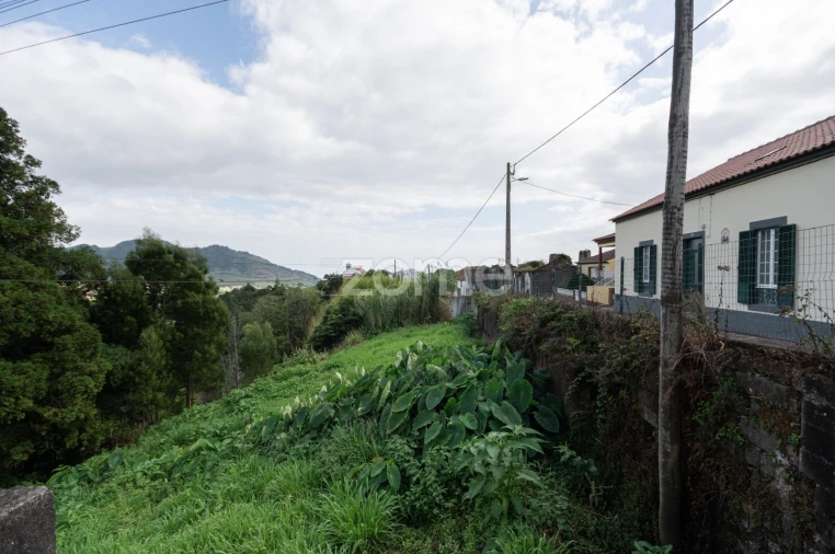 Moradia T2 para Venda em Povoação Foto 14