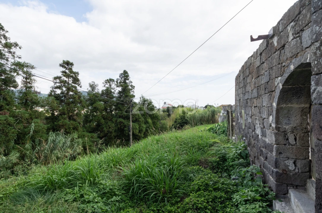 Moradia T2 para Venda em Povoação Foto 23
