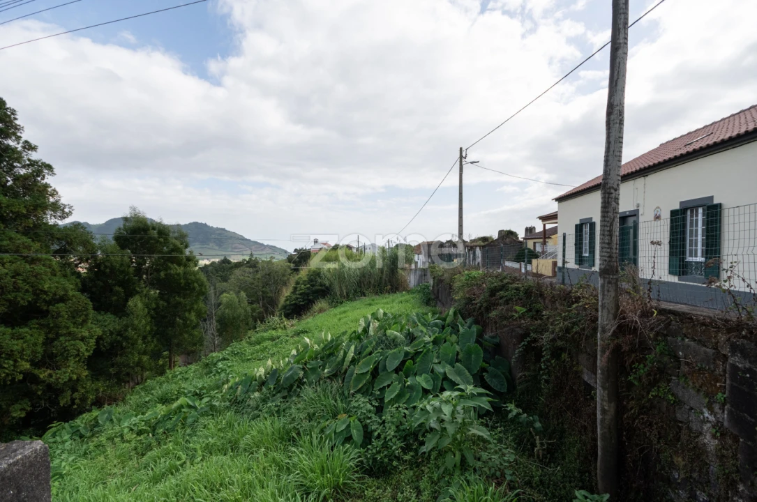 Moradia T2 para Venda em Povoação Foto 14