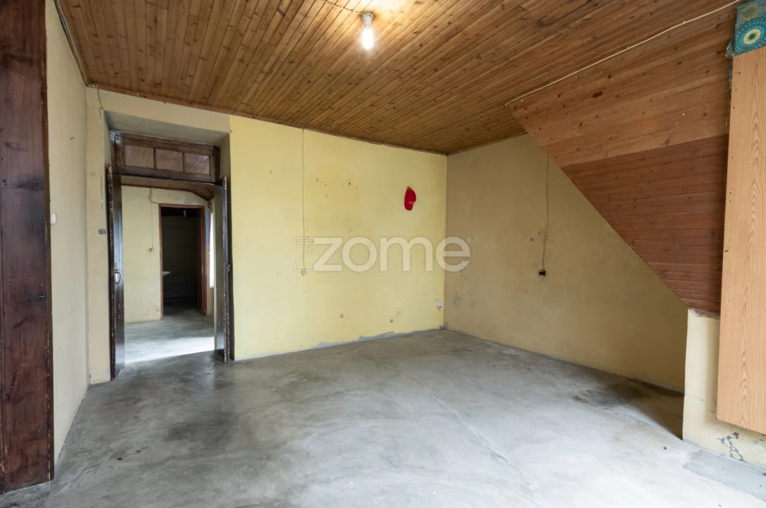 Moradia T2 para Venda em Povoação Foto 7